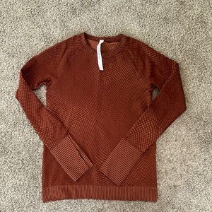 Lululemon long sleeved pullover